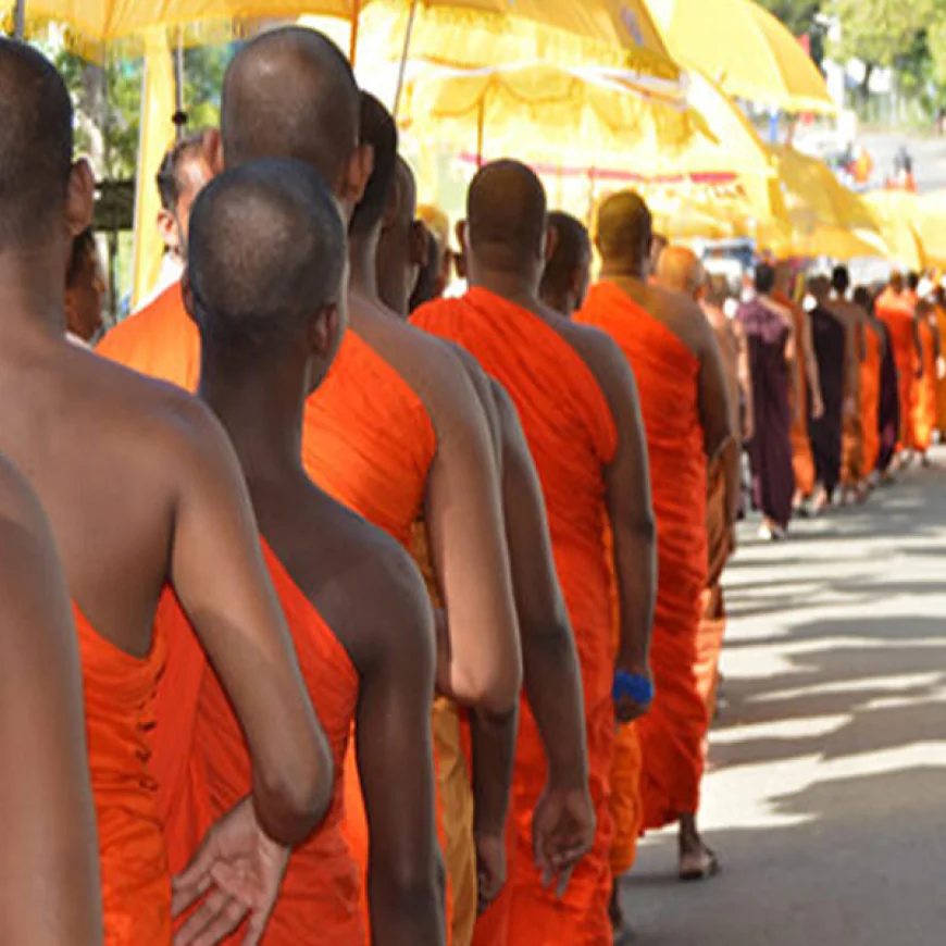 සදාචාර විරෝධී සමලිංගික චර්යාවන් ප්‍රවර්ධනයට හා රටක සංස්කෘතික අනන්‍යතාවන් නොතකා හැරීම ගැන මහා සංඝරත්නයෙන් ජනාධිපතිට තරවටුවක්..!