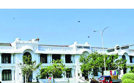 අපොයි දෙයියනේ..! ලේක්හවුස්.