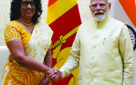 අග්‍රාමාත්‍ය හරිනි - මෝදි හමුවෙලා...