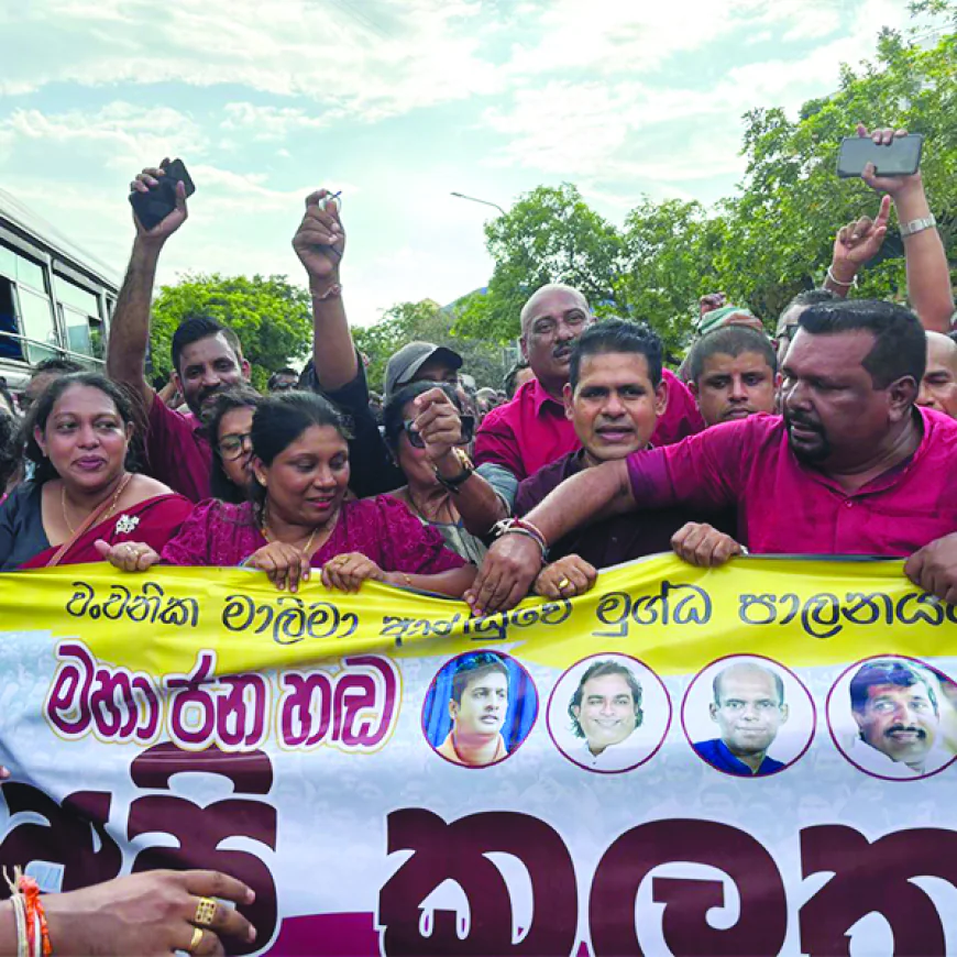 නුගේගොඩ රැළියට කලුතරින් කැපී පෙනෙන සහභාගිත්වයක්...