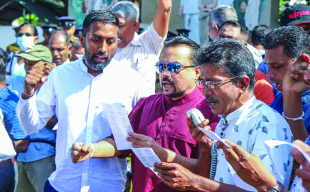“දරුවන් උදෙසා වැඩිහිටියෝ” අද (12) අධ්‍යාපන අමාත්‍යාංශය වටලයි.  හරිනි අධ්‍යාපන ඇමතිකමෙන් පන්නනතුරු අඛණ්ඩ සත්‍යග්‍රහයක්...